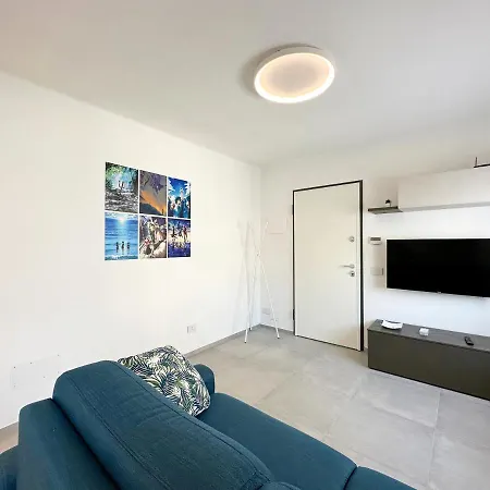 Wh - Bilocale Lamarmora Con Grande Spazio Esterno - Wifi Apartment Sanremo